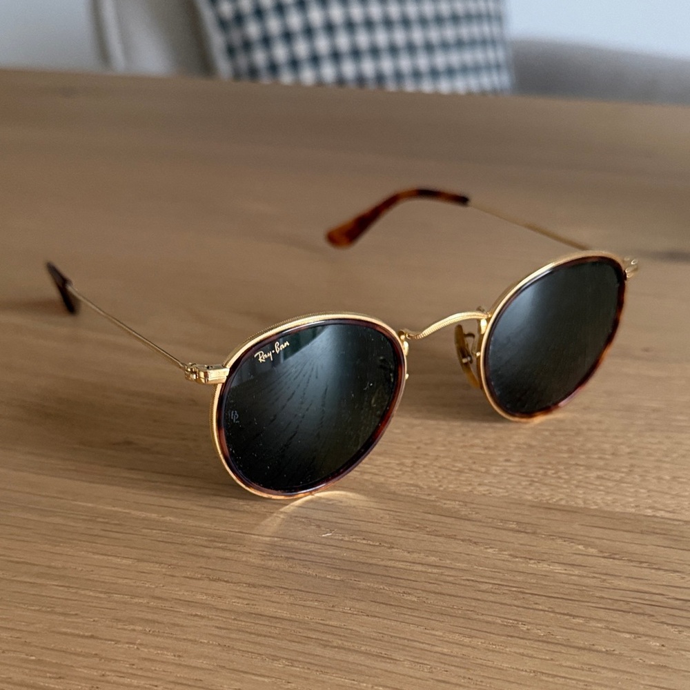 VINTAGE B&L RAY BAN SMALL ROUND METAL WITH TORTOISE W1675 TORTUGA SUNGLASSES